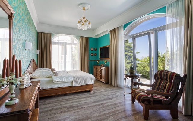 Roza Vetrov Guest House