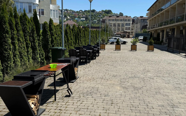 Slon Hotel