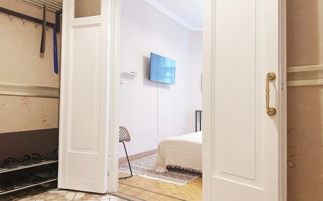 Chetyrekhkomnatnaya Natali Apart V Tsentre Moskvy Flat