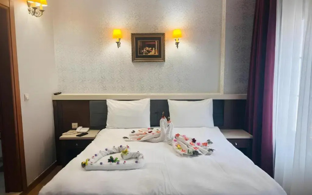Maritime Hotel