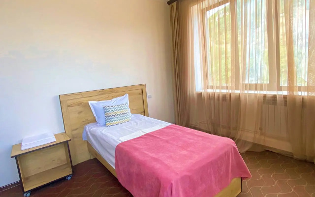 Mina Hotel