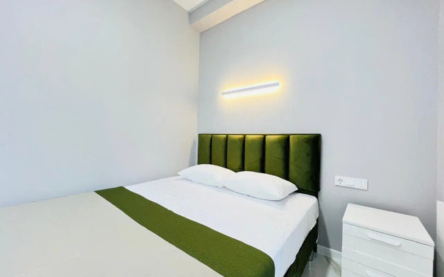 S Otdelnym Vkhodom V Apart-Komplekse S Basseynom Apartment