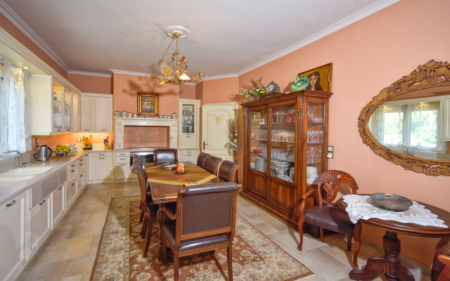 Ellania Villa