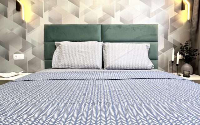 Квартира 2-х комнатная на проспекте Героев Отечества 8 у ДВВС