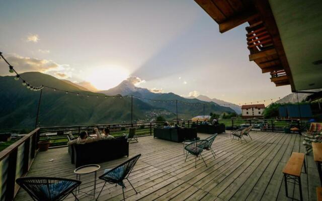Alpenhaus Hotel Kazbegi