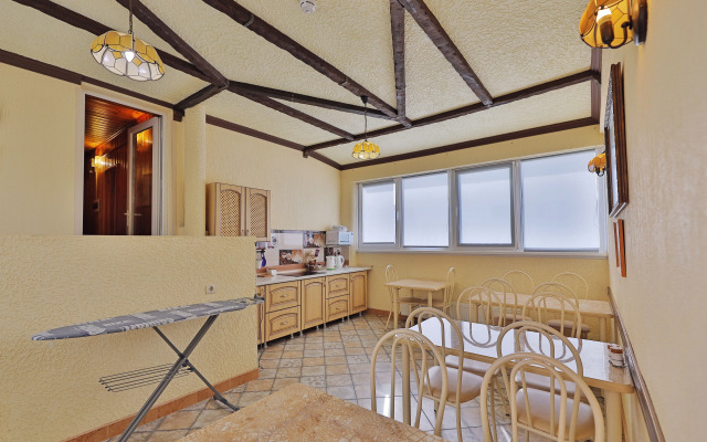 Loris Guest House