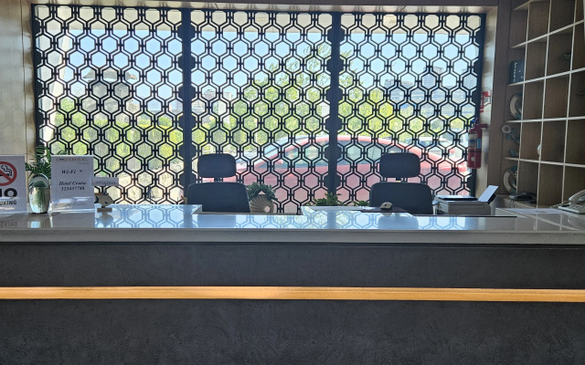 Cruise Hotel
