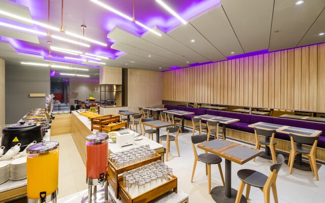 Отель Quest Hotel Prime Pemuda