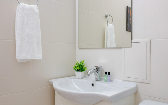 Trekhkomnatnye - 112 Apartments