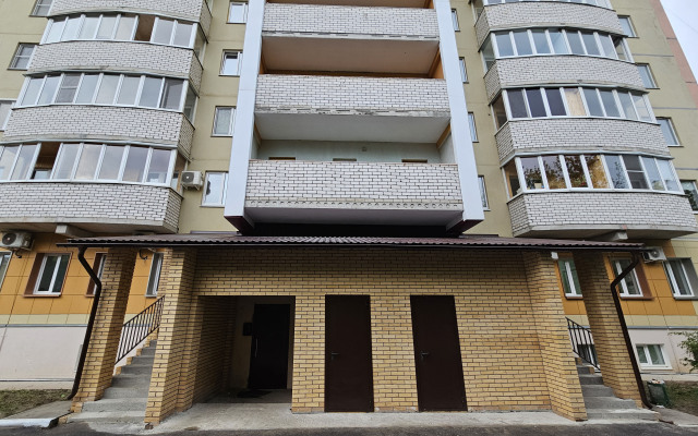 Yaroslavskaya 72 (3) Apartments