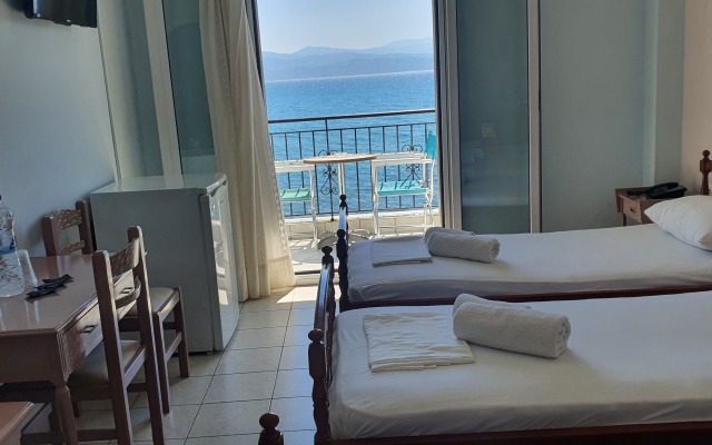 Artemis Hotel
