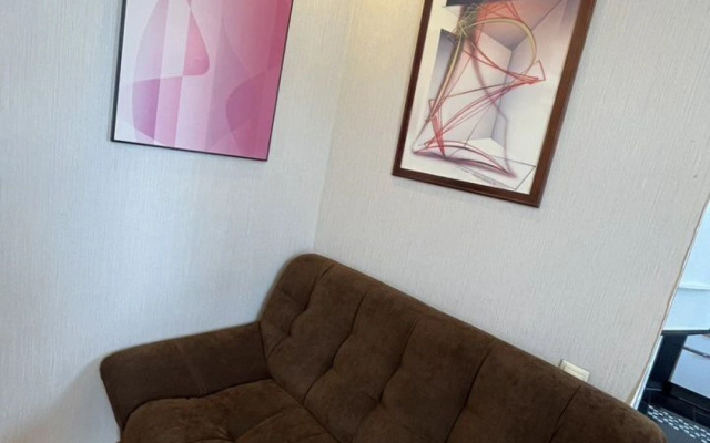 Na Sovetskom Prospekte 28 Flat