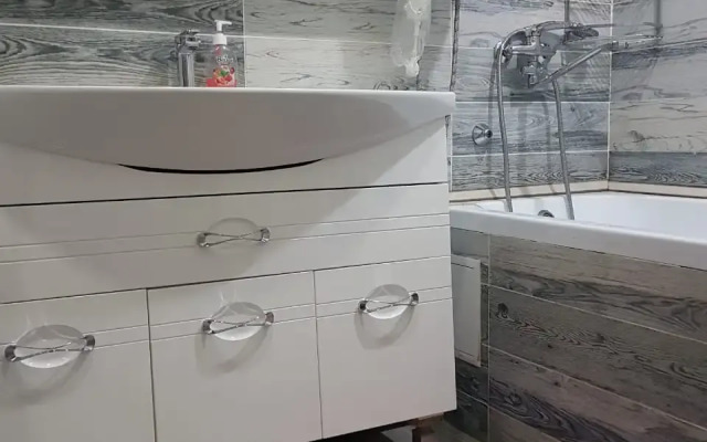 Апартаменты 2-х Комнатные Мирный 8/1