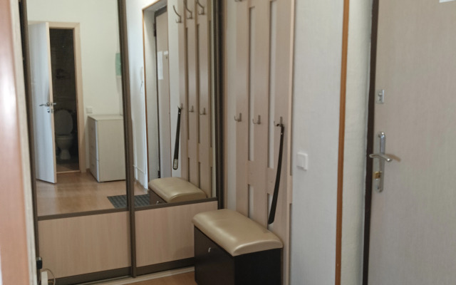 Апартаменты на Кольцово Бахчиванджи