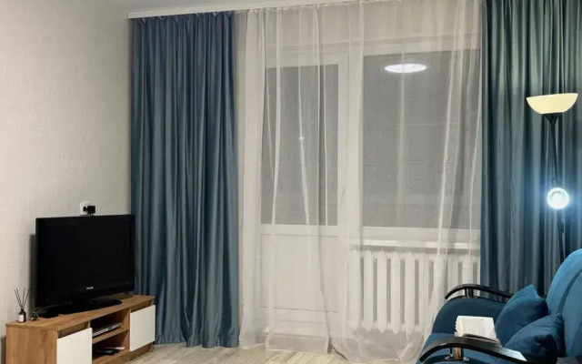 Na Bulvare Yunosti 9 Flat