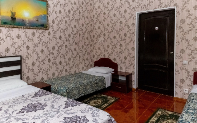 Hotel Yakor