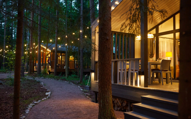 Repinskaya Dacha na Opushke Krasivogo Lesa Private House