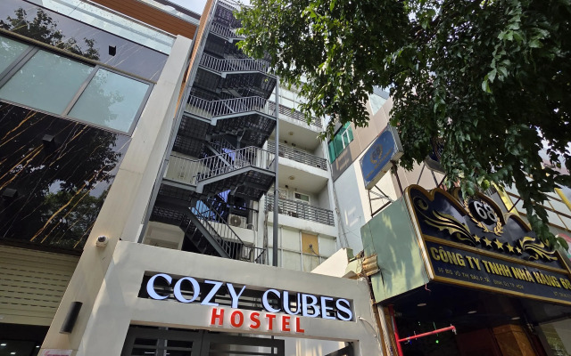 Cozy Cubes Hostel