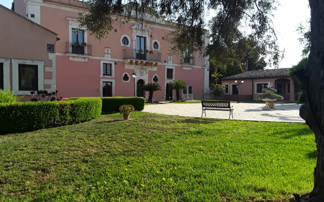 Lady Lusya Hotel