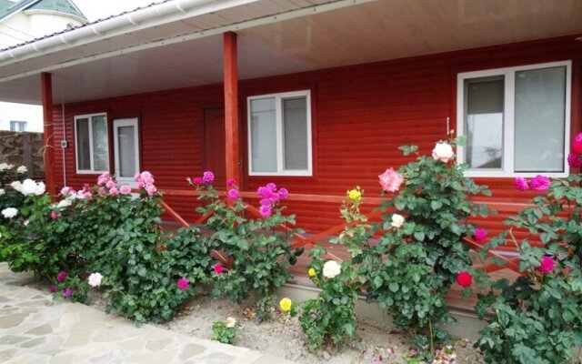 Leto Na Zarechnoy Guest House