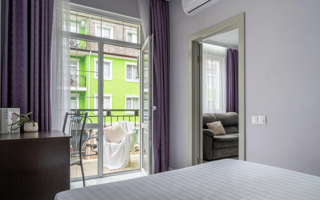 Red Apartments Art Layt Siti Kharden Apartments