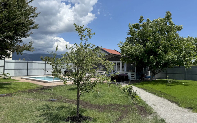 Частный Дом 550 с Тёплым бассейном Сауна Мангал Голубая Бухта