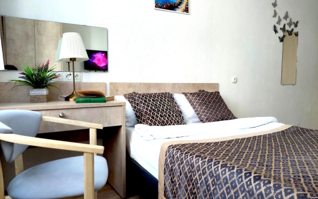 Три квартиры на Сахарова 2