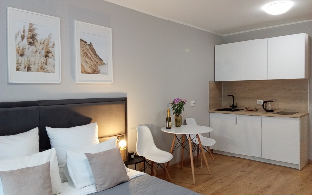 U Metro Parnas 1960 Apartment