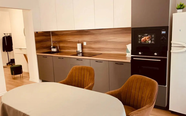 3 komnatnaya ryadom s morem Flat