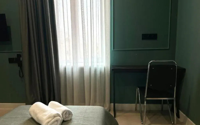 Route Hotel