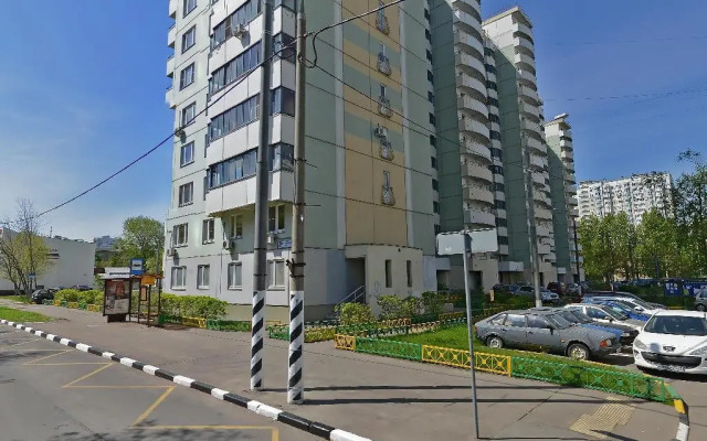 Metro Akademicheskaya Flat