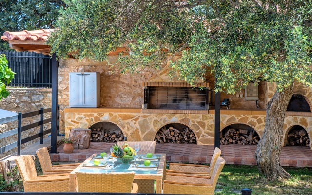 Aqua Mare Villa Heated Pool