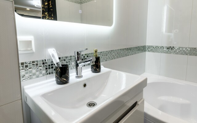 Апартаменты двухкомнатные LUX с шикарным видом на ДОН №9