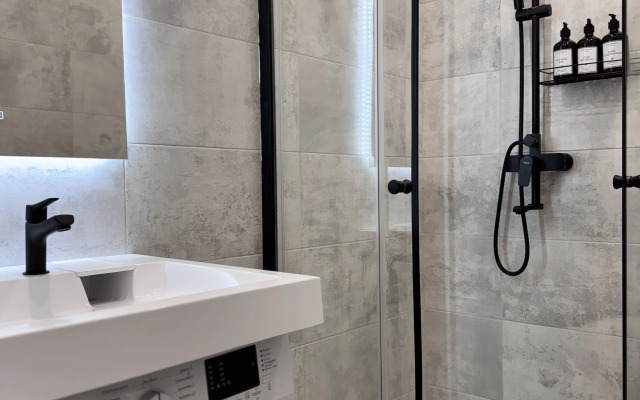 Studiya dlya dvoikh s balkonom ot Slavno Apartments