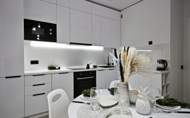 Warm White Flat