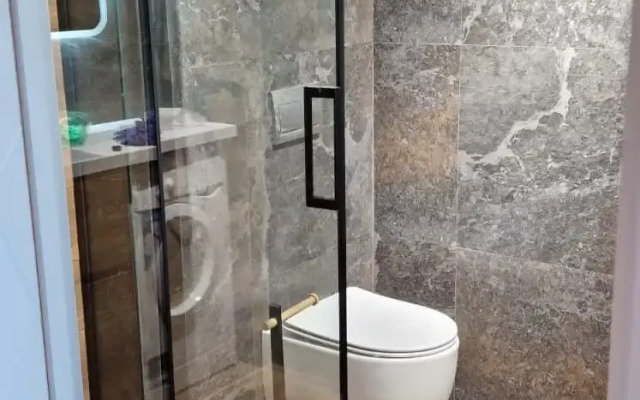 Alis U Metro Fili Apartments