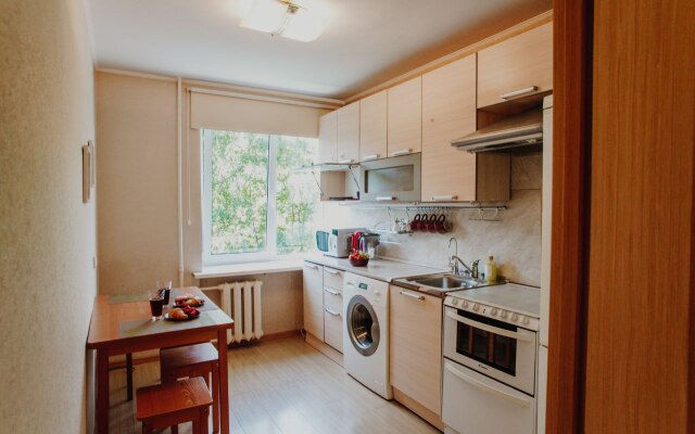 Апартаменты около Академической вблизи парка