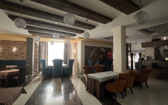 Avrora Hotel
