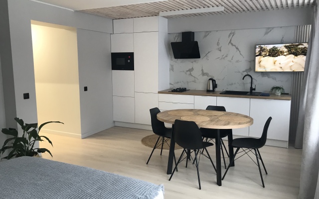 Studiya U Pruda Flat