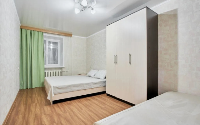 Na Pervomayskoy Ulitse 44 Flat