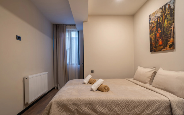 Chetyrehkomnatniye Niabi S Bilyyardom I Kinoteatrom Apartments