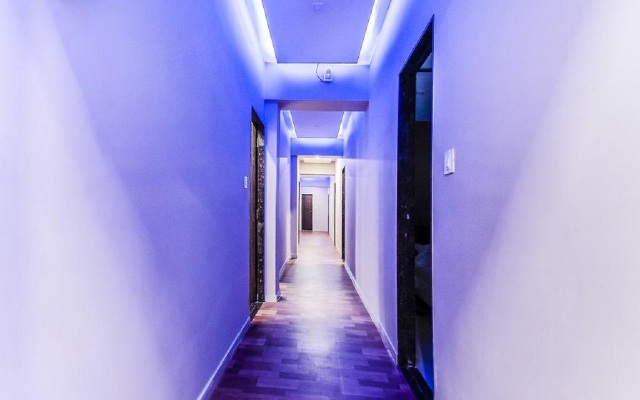 Pratiksha Hotel