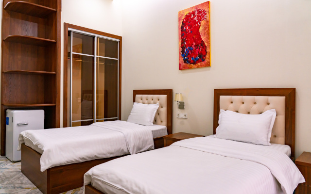 Macan Terrace Hotel
