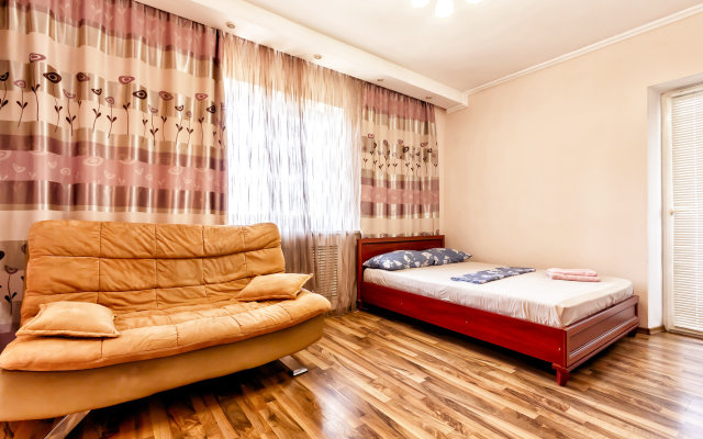 05 Samiy Tsentr. Vid na Gorod i Gory. Idealno dlya Komandirovannykh i Turistov Apartments