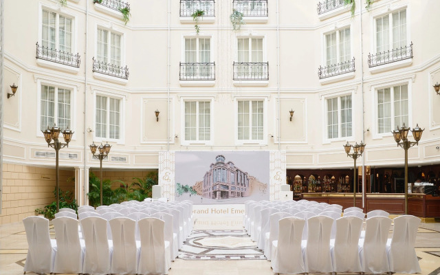 Отель Гранд Отель Эмеральд