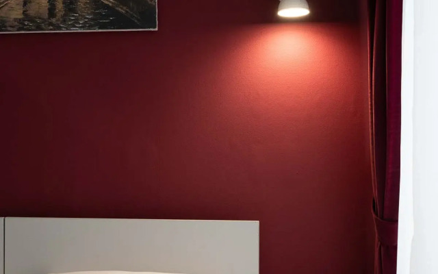 Hotel, IQHotel