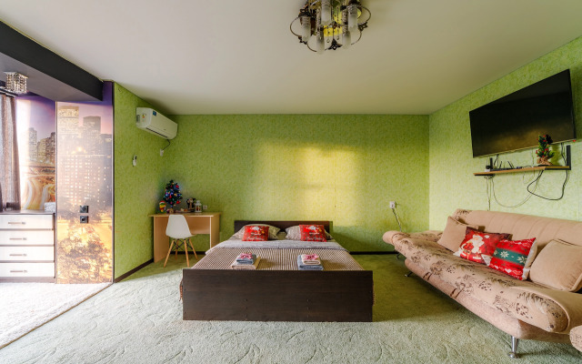 Квартира PrezentHaus на Чичканова 70б