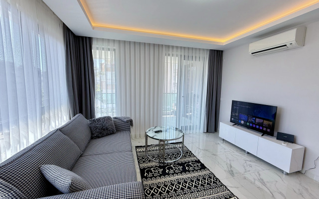 V 100 Metrakh ot Plyazha Cleopatra Apartments