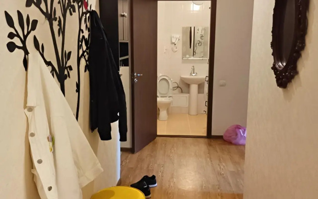 Апартаменты Двухкомнатные на втором этаже с балконом