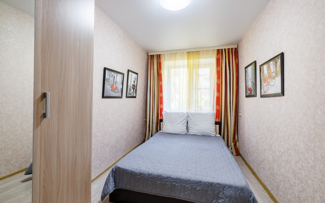Na Pervomajskoj 18a Flat